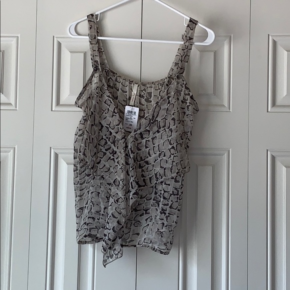 Windsor Tops - Windsor Top with Ruffles (new with tags)